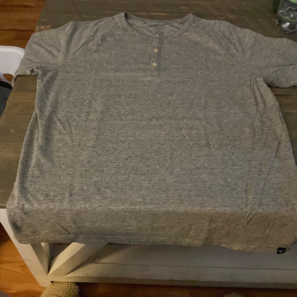 Men’s American Eagle Top